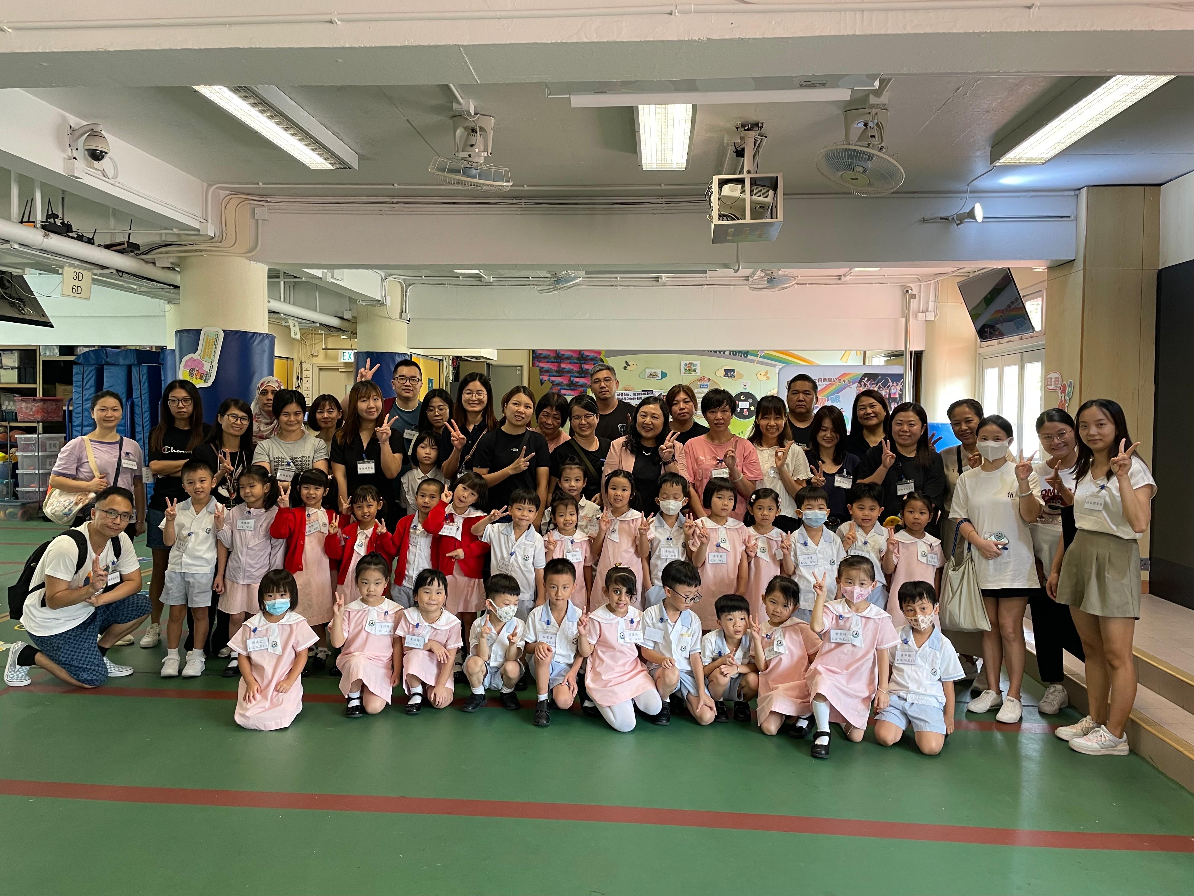 參觀荃灣公立何傳耀紀念小學
