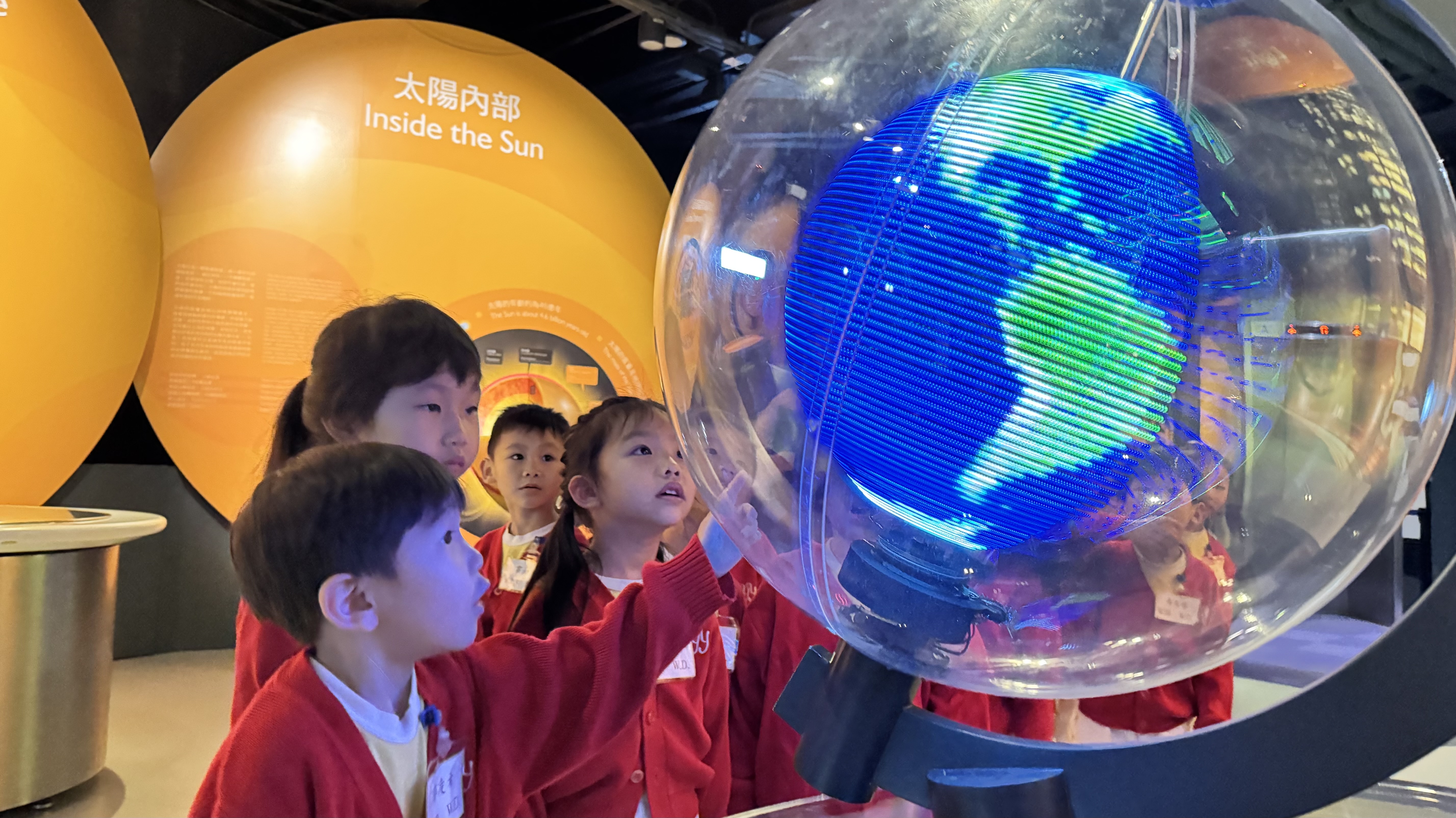K2參觀「香港太空館」