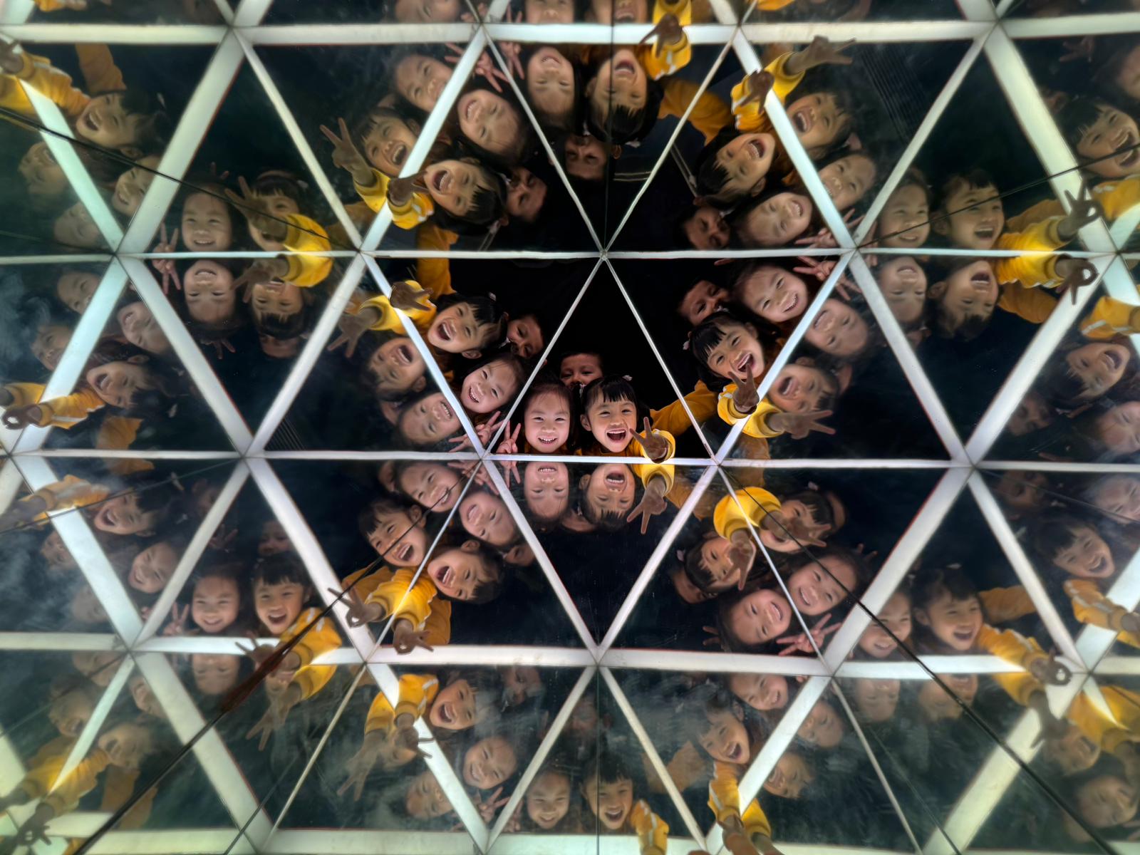 高班參觀香港科學館